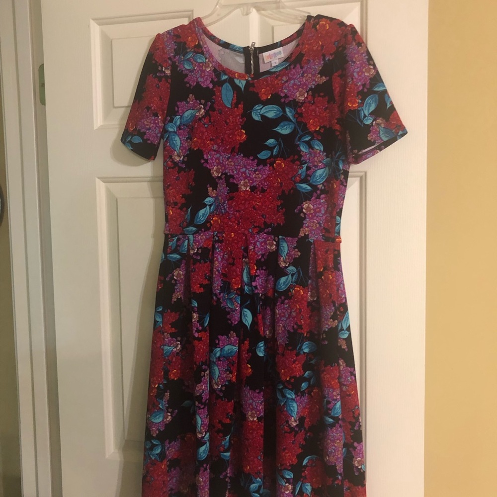 Lularoe Amelia dress